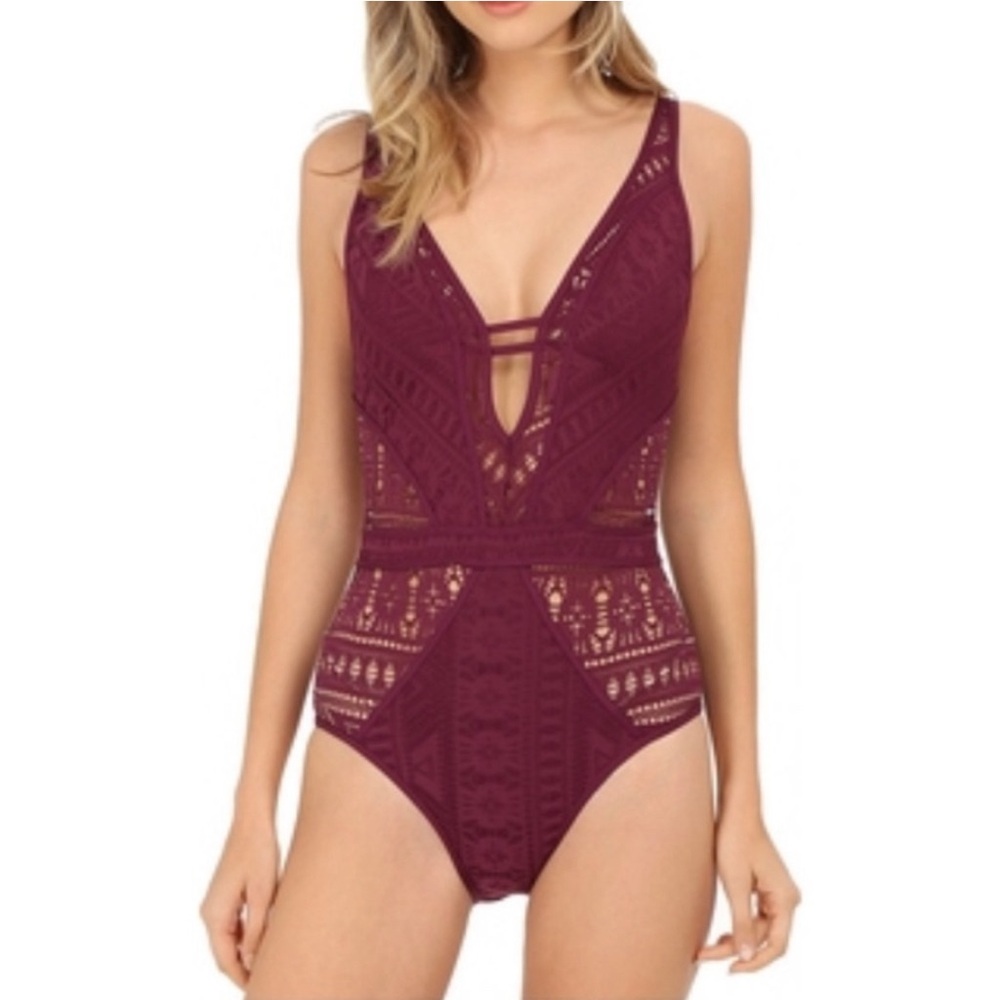 Becca Color Play One Piece Swimsuit, Plunge Neck, crochet, Plum, Size Small